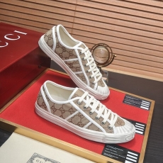 Gucci Low Shoes